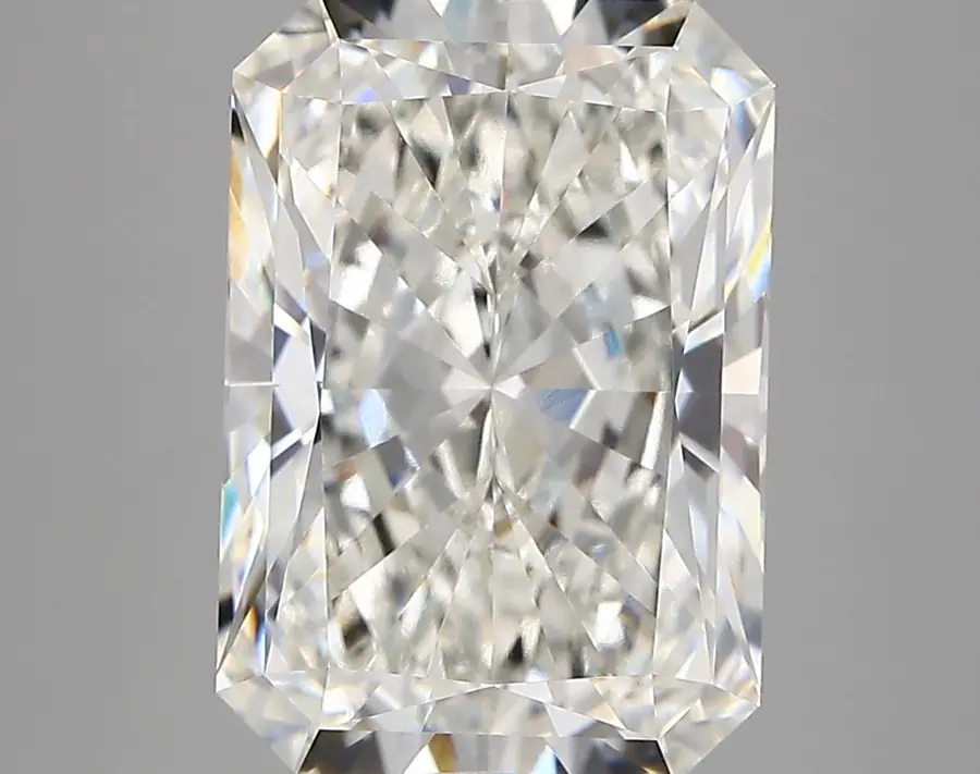 6.13ct F VVS2 Radiant (IGI)