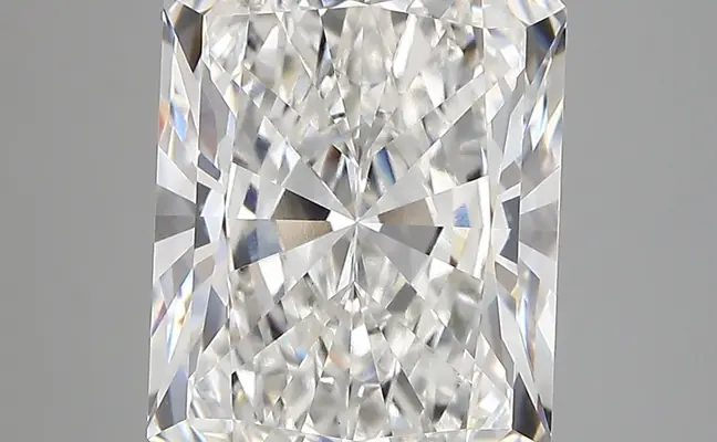 6.12ct E VVS2 Radiant (IGI)