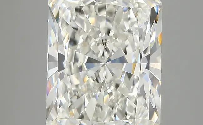 6.11ct F VVS2 Radiant (IGI)
