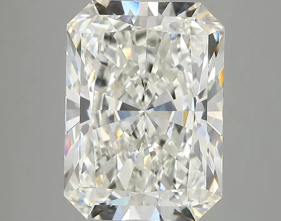 6.11ct F VVS2 Radiant (IGI)