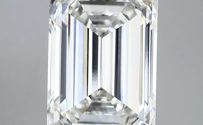 6.10ct F VVS2 Emerald (IGI)