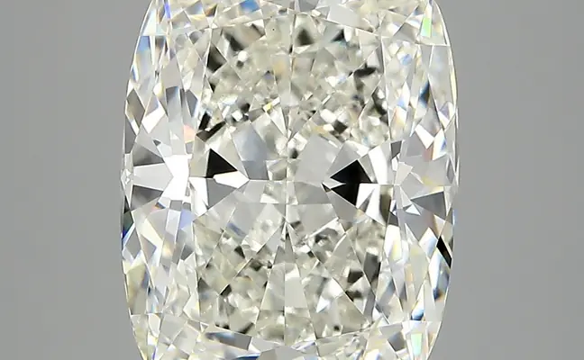 6.09ct G VVS2 Cushion (IGI)