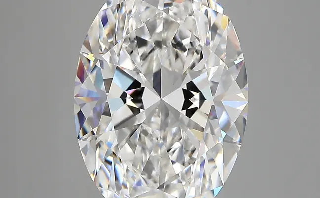 5.76ct E VVS2 Oval (IGI)