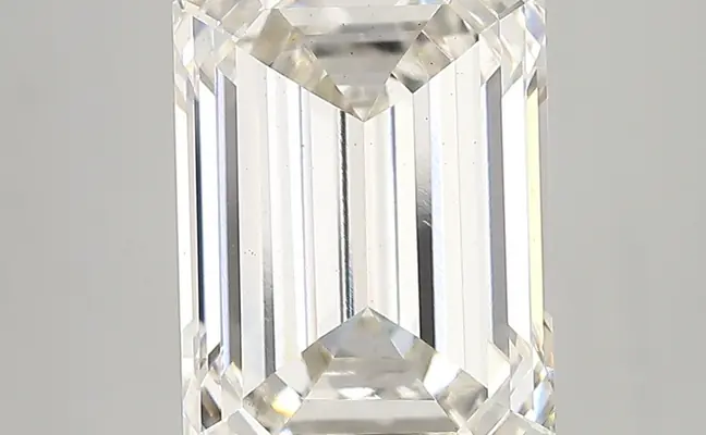 5.61ct H VS1 Emerald (IGI)
