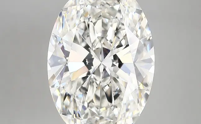5.54ct G VVS2 Oval (IGI)