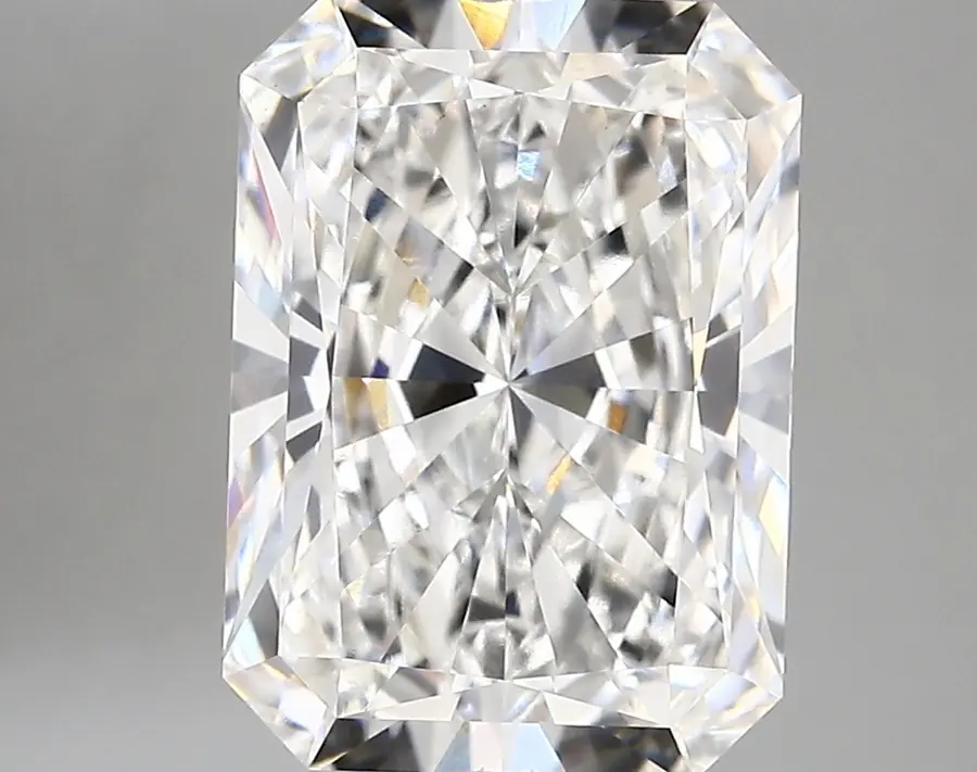 4.73ct E VVS2 Radiant (IGI)