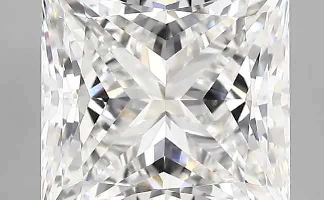 4.69ct E VVS2 Princess (IGI)