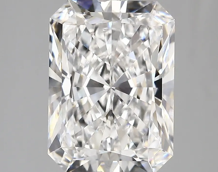 4.45ct D VVS2 Radiant (IGI)