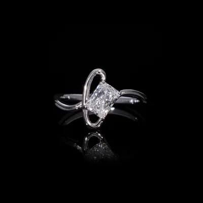 Lab Grown Diamonds - Radiant Cut Wavy Ring