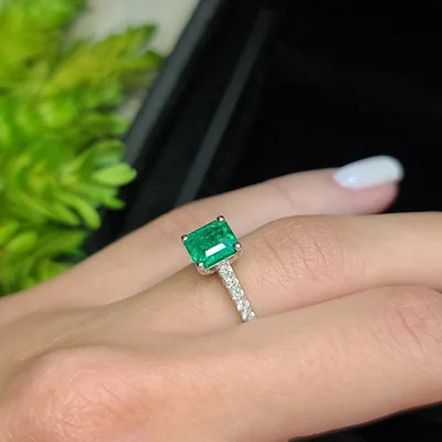 Emerald ring Sq.Emerald cut 1.57 ct