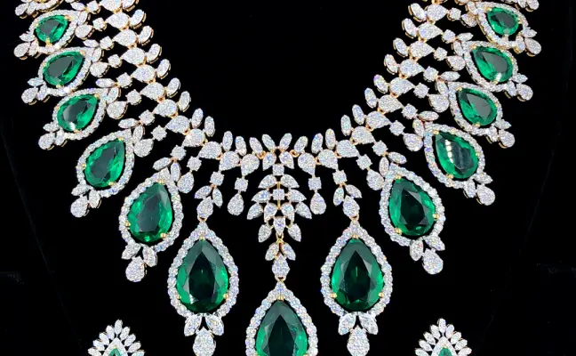 CaratX - The 100 Carat Royal Cascade Necklace