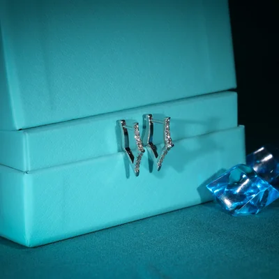 0.30 TCW Minimalist Hoop Earring