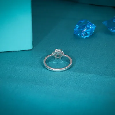 Lab Grown Diamonds - Heart Cut Claw Ring