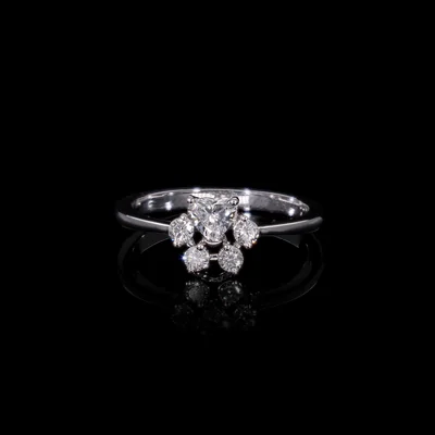 Lab Grown Diamonds - Heart Cut Claw Ring