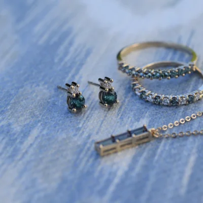 CaratX Solitaire Greenwich Alexandrite & Diamond Earrings Studs