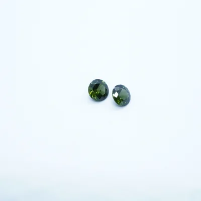 2.40 ct Round Green Zircon Pair