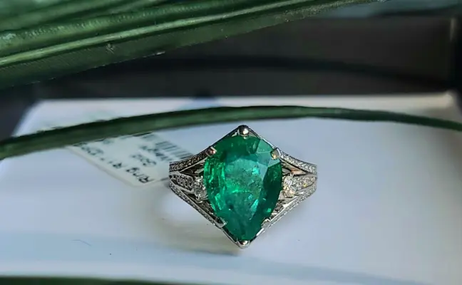 3.32ct Octagon Cut Emerald Ring With Diamonds