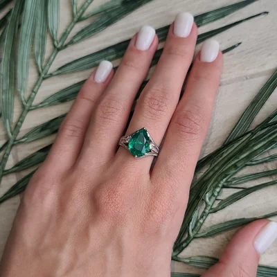 3.32ct Octagon Cut Emerald Ring With Diamonds