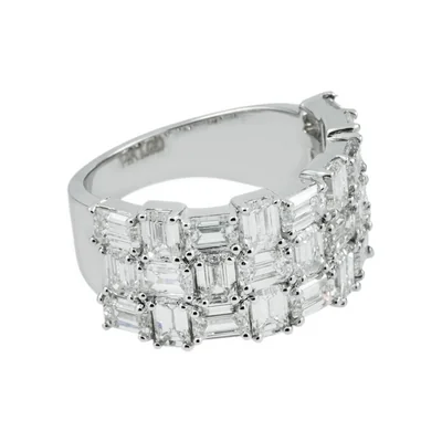Emrald Shape Diamond Fancy Ring