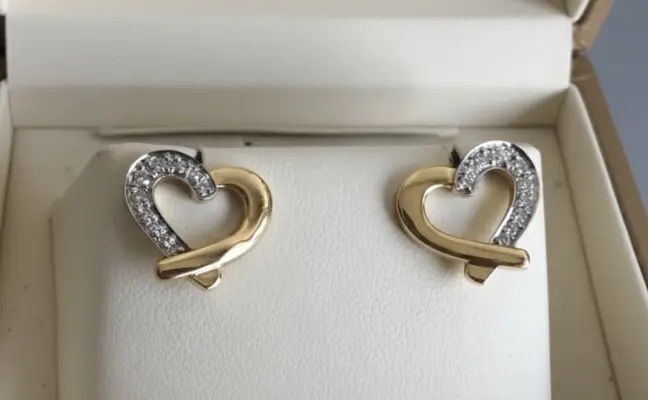 Sculpted Affection" 18K Two-Tone Gold Diamond Heart Studs (0.34ct DWT)