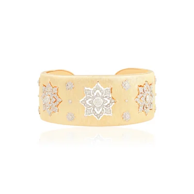 Buccellati  Yellow Gold Bangle with round diamonds in matte finish