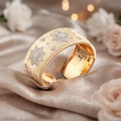 Buccellati  Yellow Gold Bangle with round diamonds in matte finish