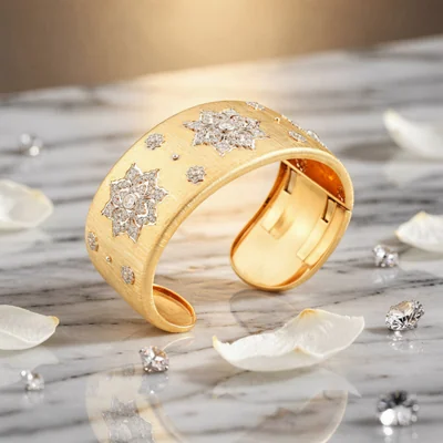 Buccellati  Yellow Gold Bangle with round diamonds in matte finish