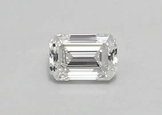 0.32ct E IF Emerald (IGI)
