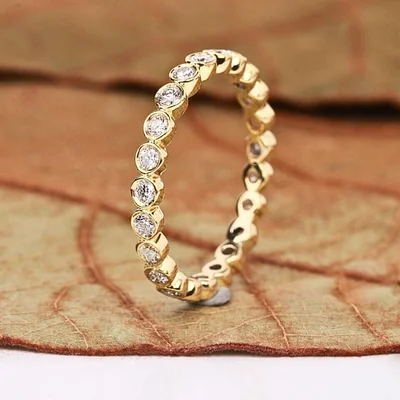 Round Cut Bezel Set Lab Grown Diamond Wedding Band