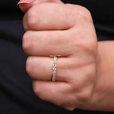 Round Cut Bezel Set Lab Grown Diamond Wedding Band