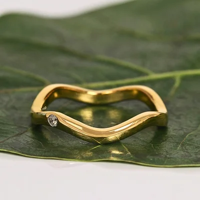 Stackable Curvy Bypass Band for Women