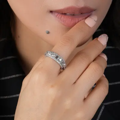 Round & Emerald Cut Diamond Wedding Band for Women