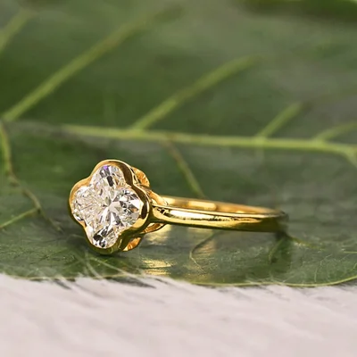 Lily Cut Lab Grown Diamond Bezel Set Clover Ring