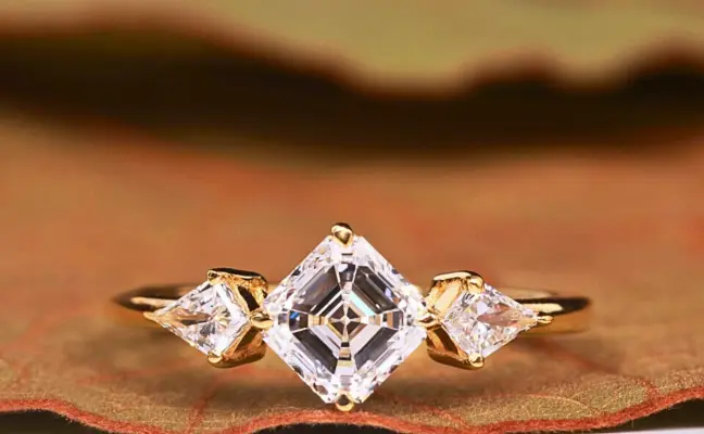 Luxury Asscher Cut Lab Grown Diamond Three Stone Engagement Ring