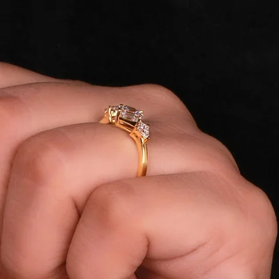 Luxury Asscher Cut Lab Grown Diamond Three Stone Engagement Ring