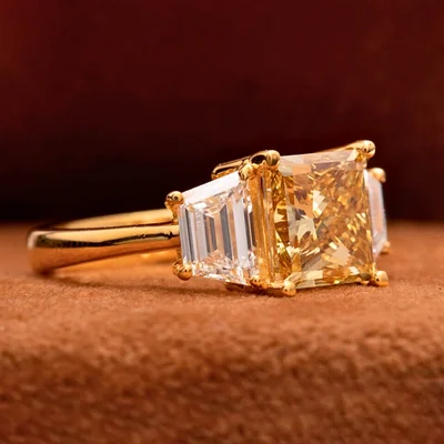 Luxury Yellow Lab Grown Diamond Princess Cut Engagement Ring