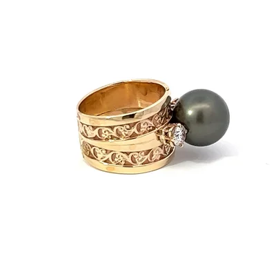 14K yellow gold, Diamond and Pearl ring