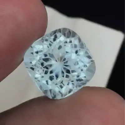 10.5 ct Loose Flower Cut Aquamarine - CaratX Loose Fantasy Gemstones
